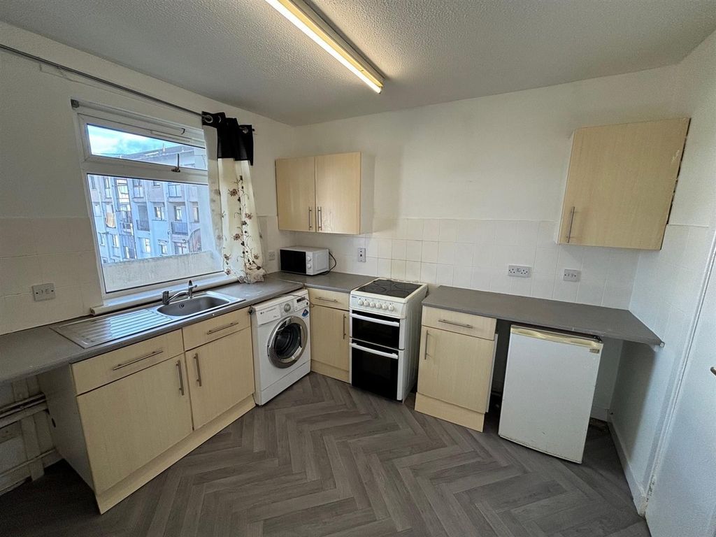 Property photo 2 of 6 12 Stobo Street 1.Jpg