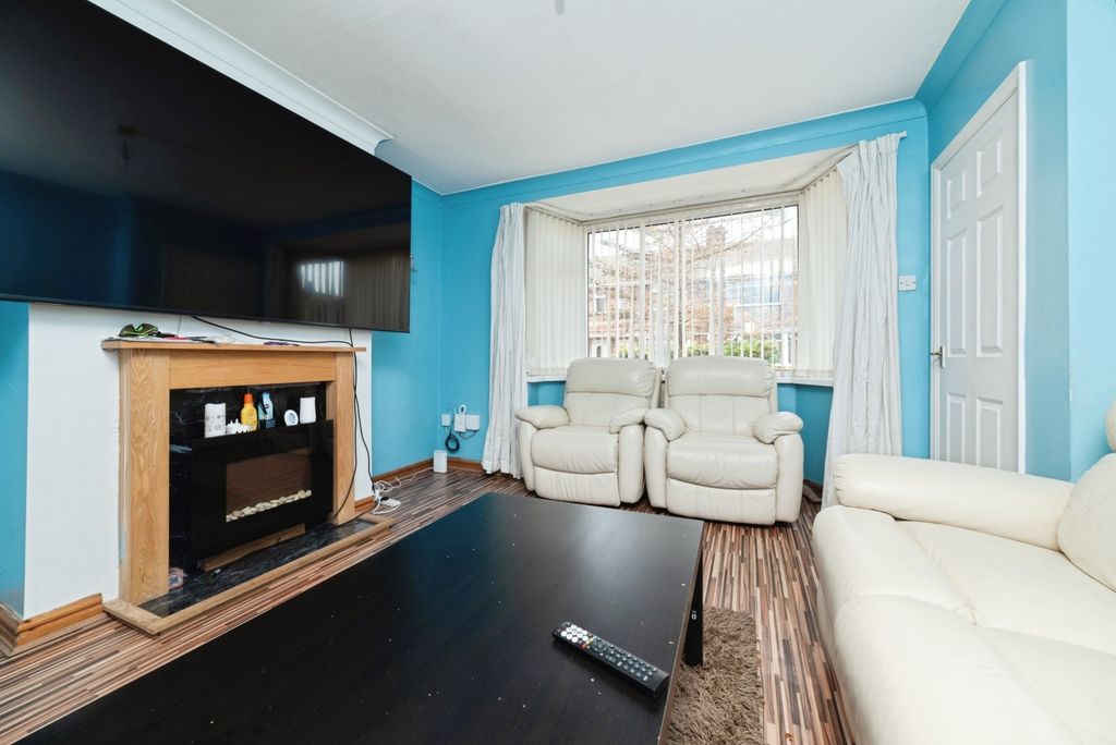 Property photo 2 of 11 Image 1