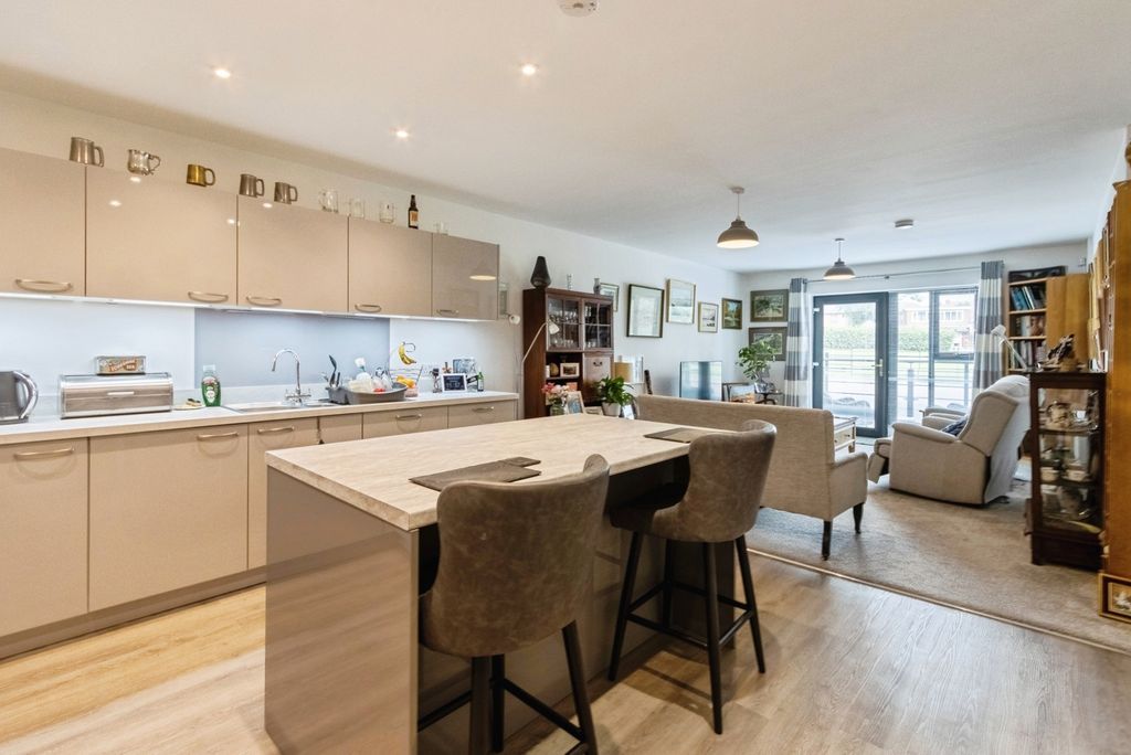 Property photo 3 of 16 Pbox-Img.Jpg