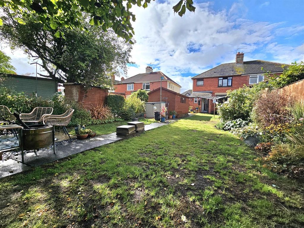 Property photo 2 of 13
