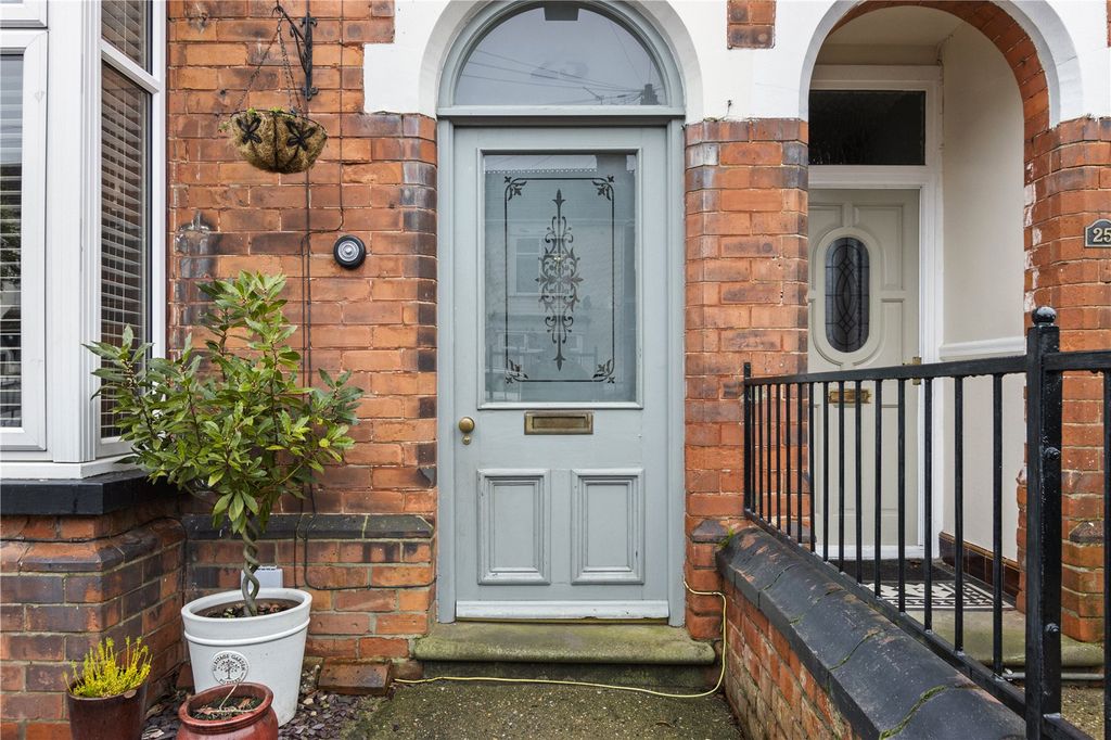 Property photo 2 of 27 Picture No. 44