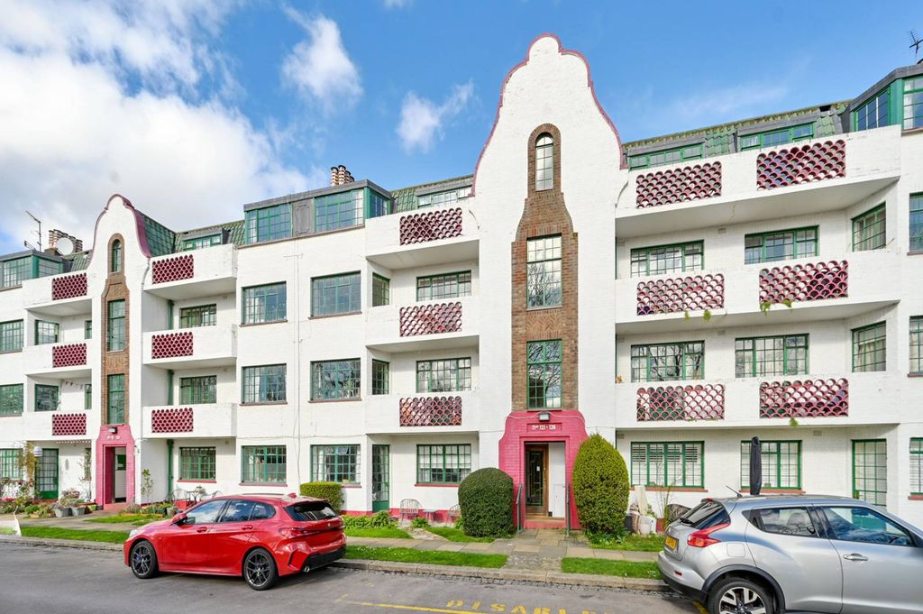 Property photo 2 of 13