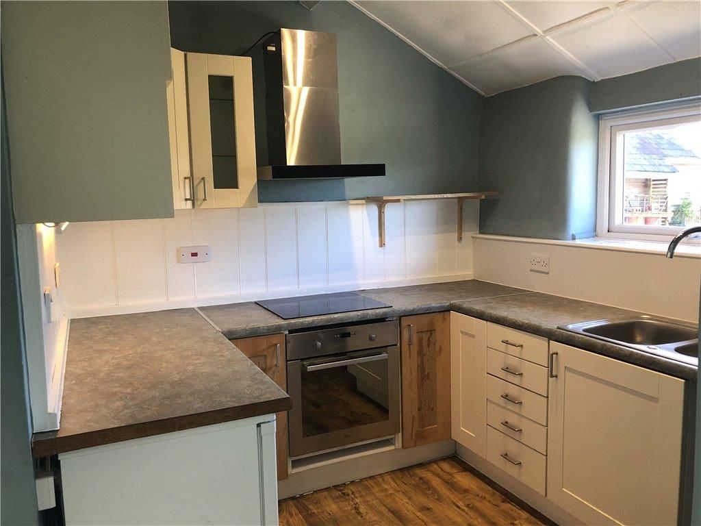 Property photo 3 of 15 Kitchen