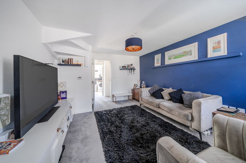 Property photo 2 of 12 1448267-7-69Eba2B...