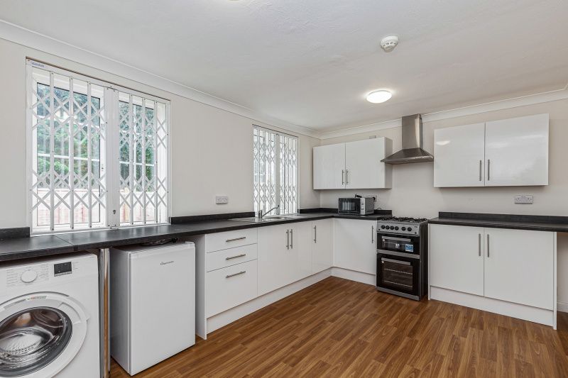 Property photo 2 of 14 Kitchen
