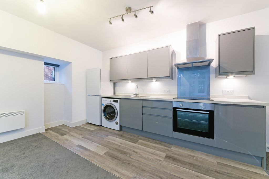 Property photo 3 of 8 Photo 1