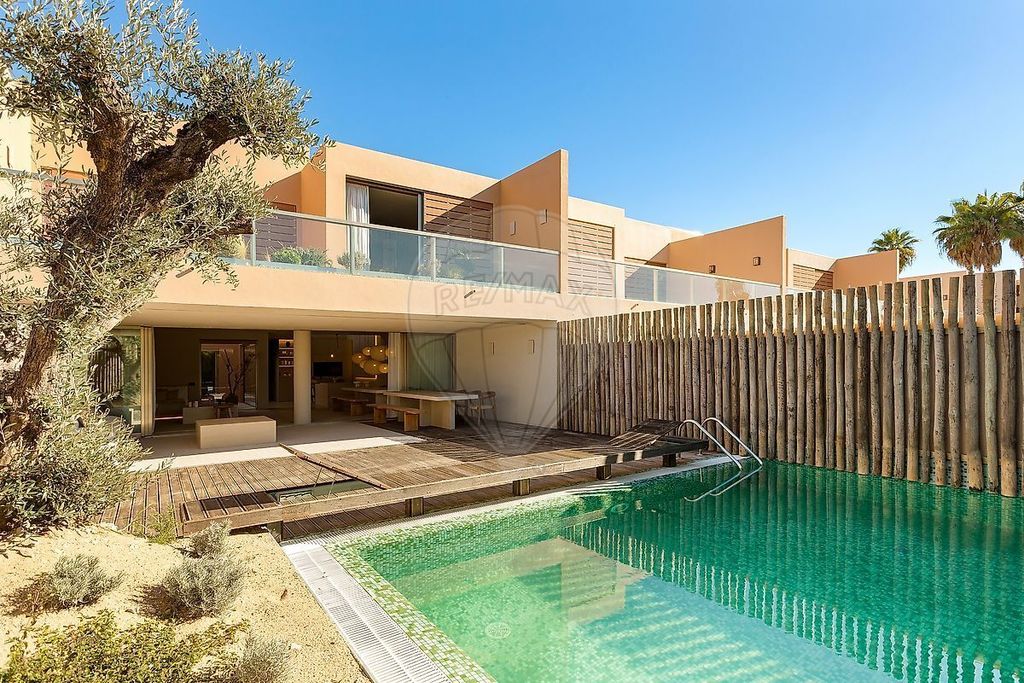 Property photo 1 of 48