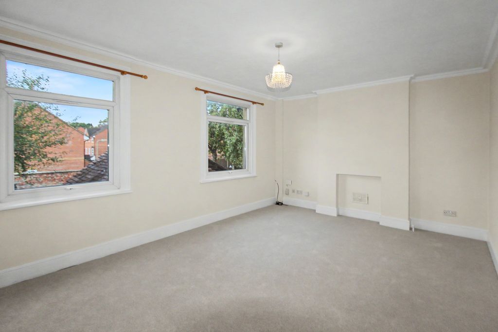 Property photo 3 of 8