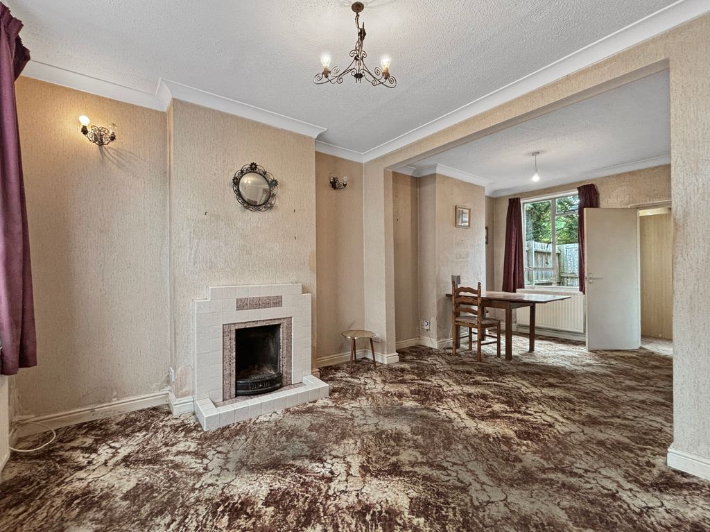 Property photo 2 of 17 Sitting/Dining Room