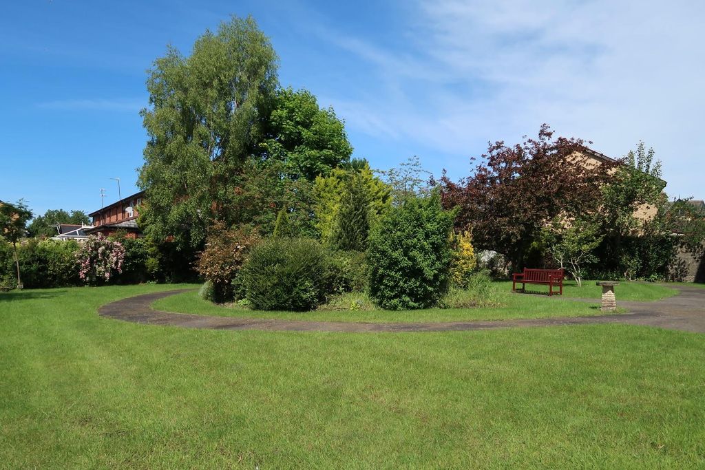 Property photo 1 of 13 Grounds