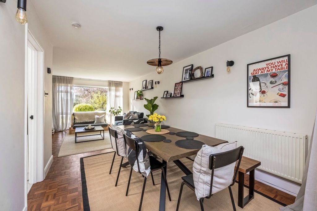 Property photo 3 of 18 Dining Room