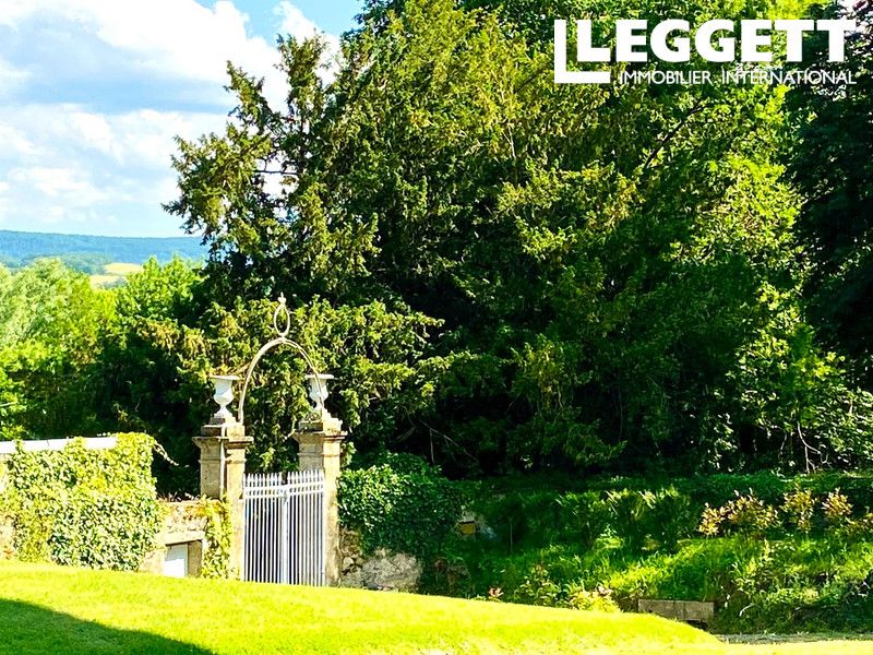 Property photo 2 of 10