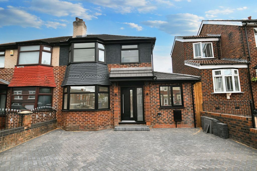 Property photo 1 of 24