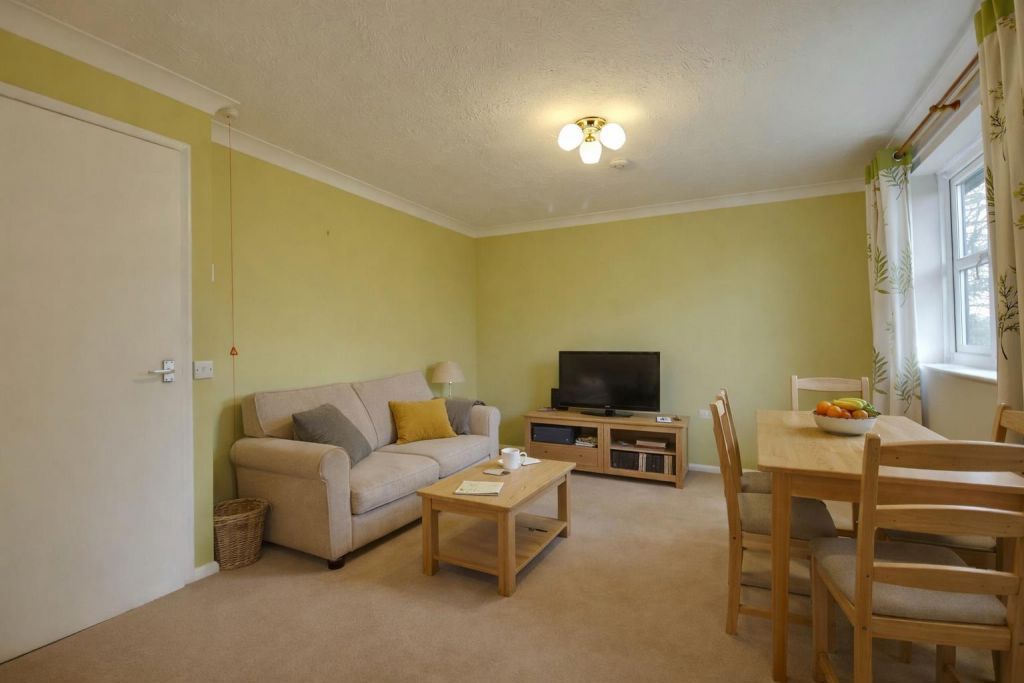Property photo 2 of 13