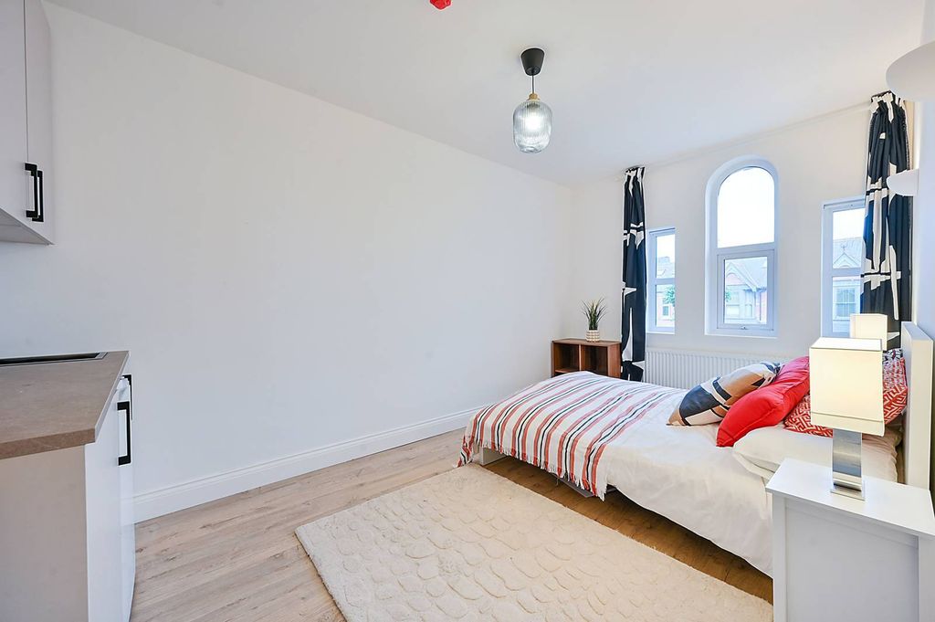 Property photo 2 of 4