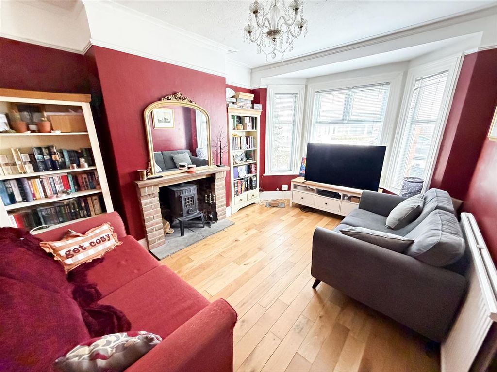 Property photo 3 of 16