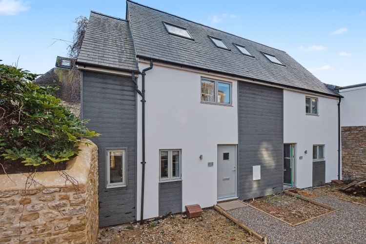 Property photo 1 of 9 322484