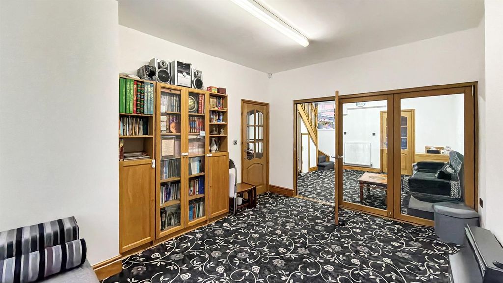 Property photo 1 of 10 9616.Png