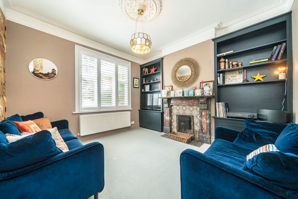 Property photo 2 of 11 Picture No. 48