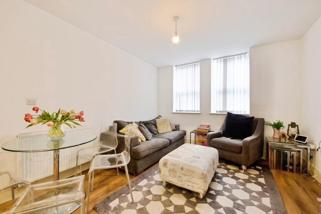 Property photo 2 of 8 Living Room