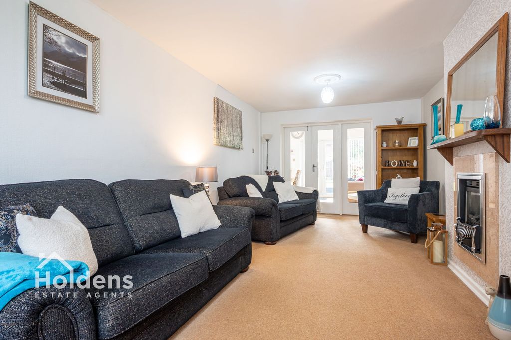 Property photo 2 of 19