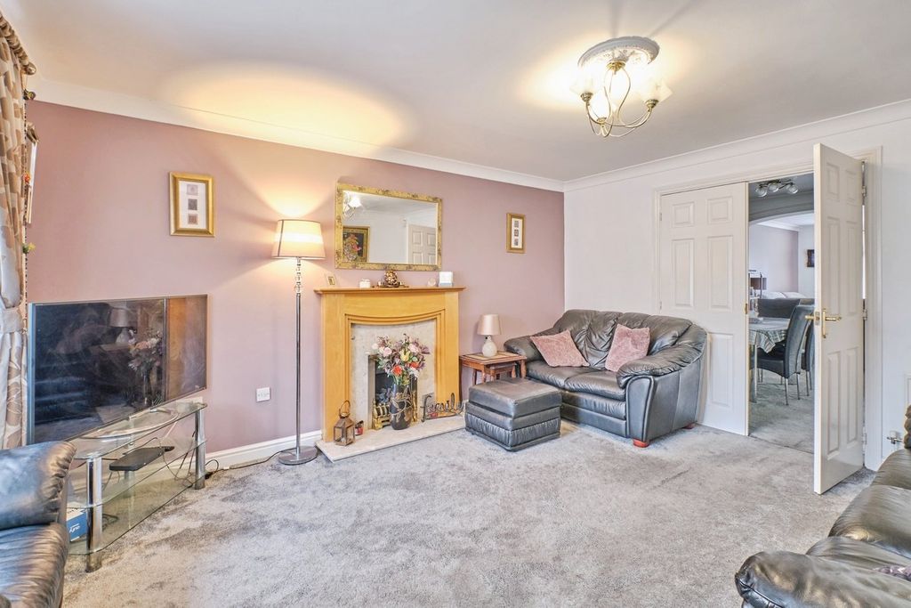 Property photo 3 of 24