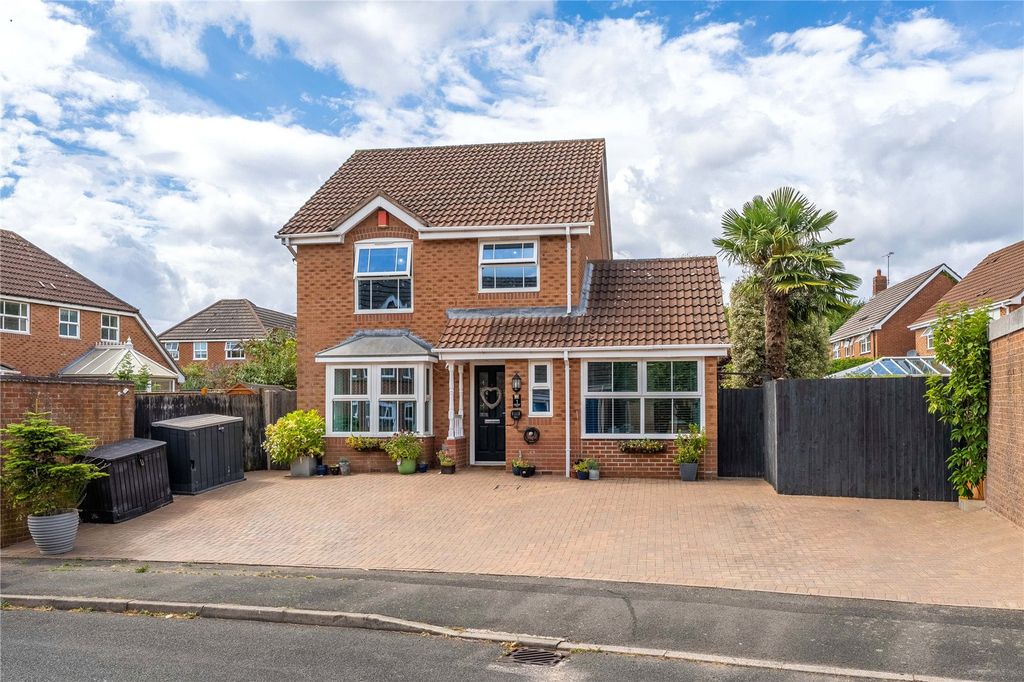 Property photo 1 of 43 Picture No. 29