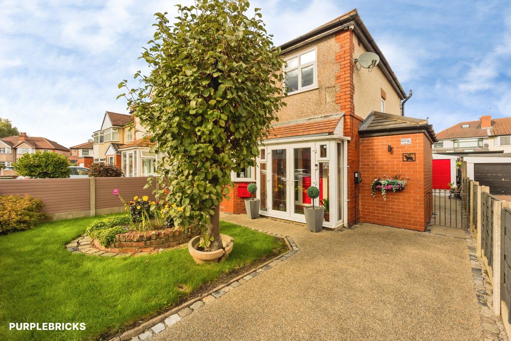Property photo 2 of 33