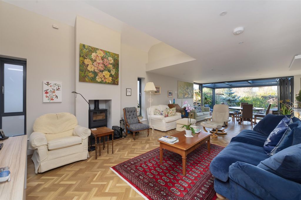 Property photo 2 of 24 Baddlesmere Road, Tankerton, Whitstable