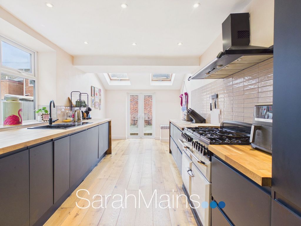 Property photo 2 of 14 Kitchen/Family Area