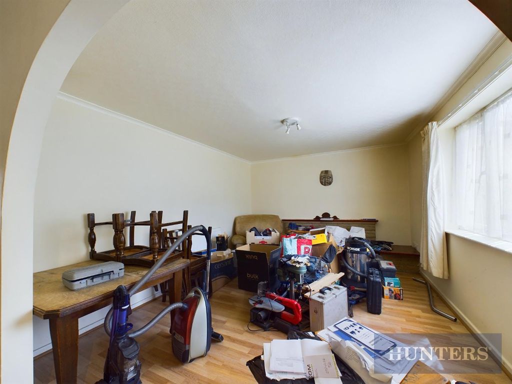 Property photo 2 of 11 Cam03696G0-Pr0165-Still011.Jpg