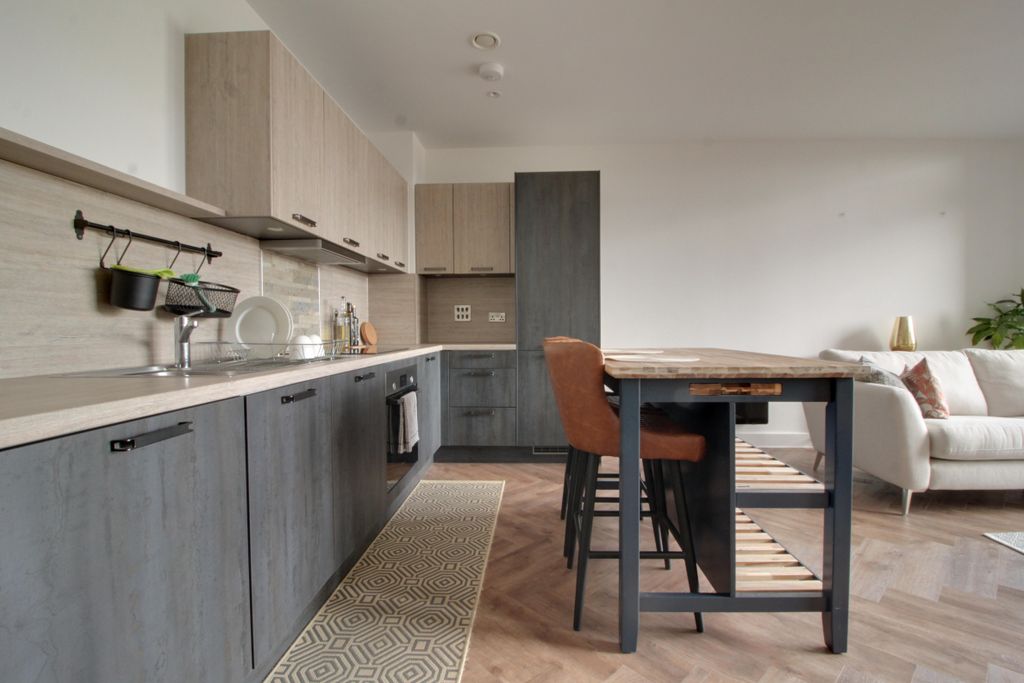 Property photo 3 of 9 Img_6955-Img_6957