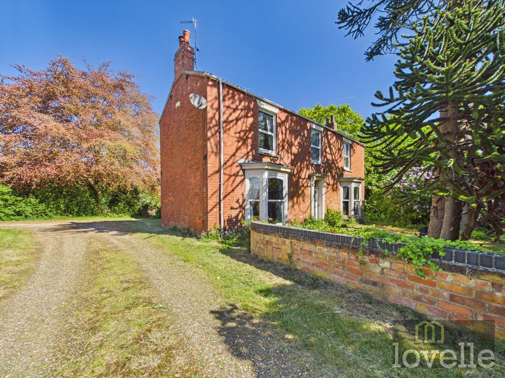 Property photo 1 of 27