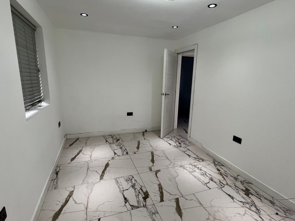 Property photo 2 of 14 Img_1870