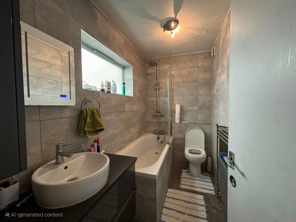 Property photo 3 of 8 Family Bathroom