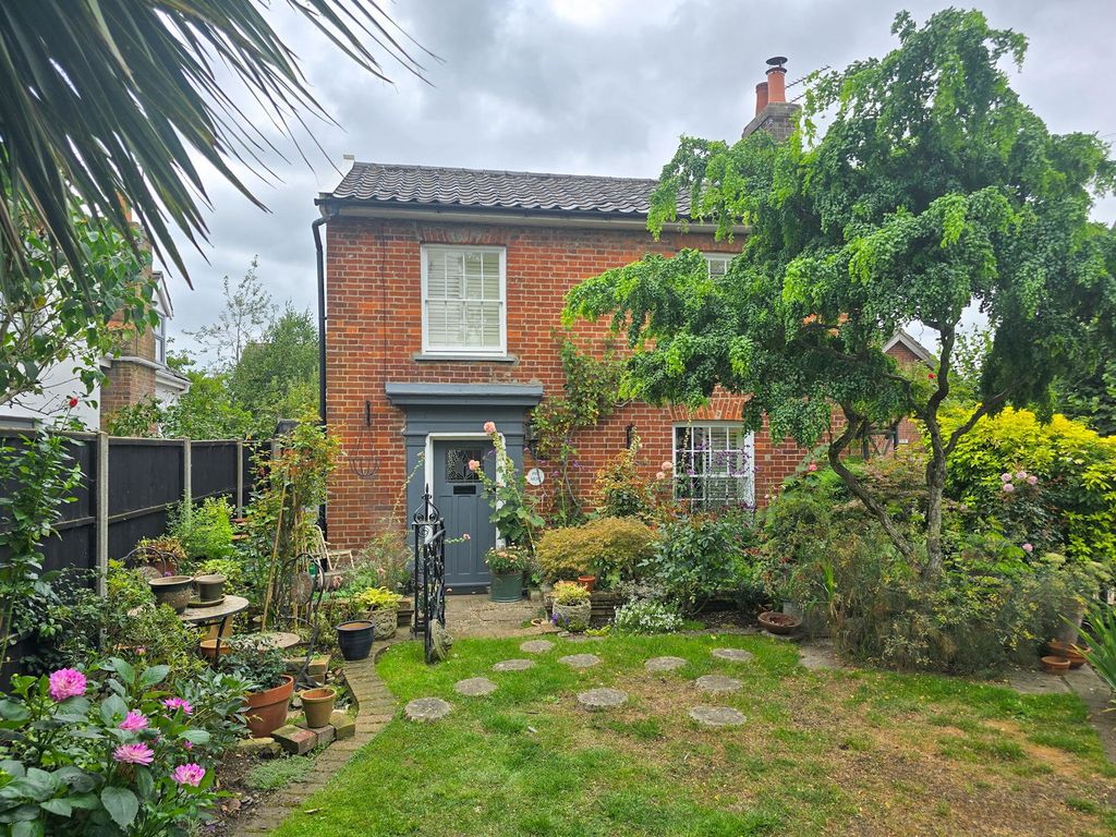 Property photo 1 of 24
