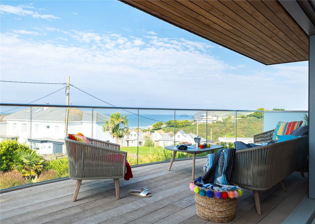 Property photo 1 of 26 Middle Balcony View