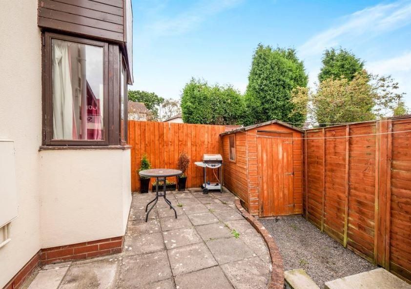 Property photo 2 of 8 Garden