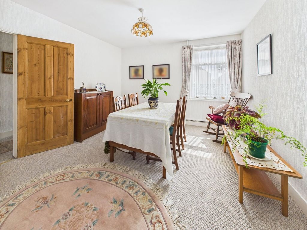 Property photo 3 of 29