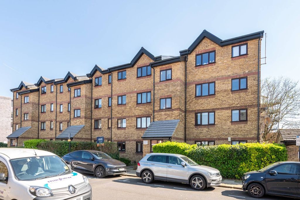 Property photo 2 of 9