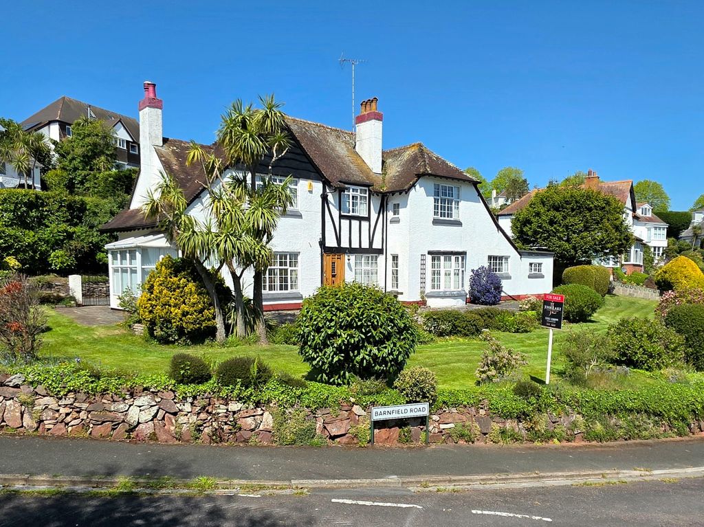 Property photo 1 of 32