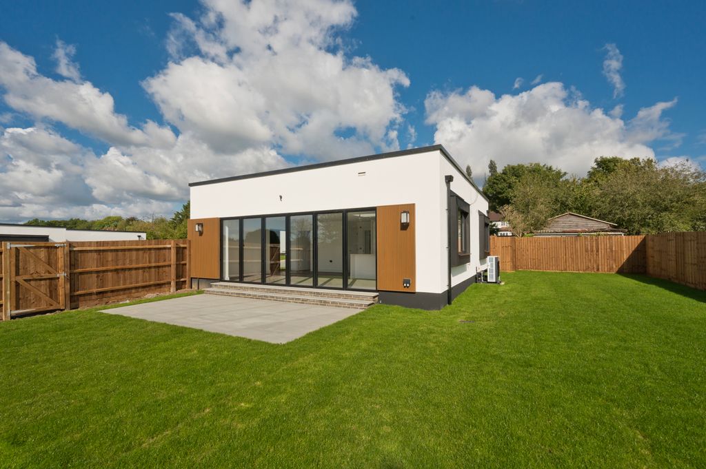 Property photo 3 of 22 Picture No. 19