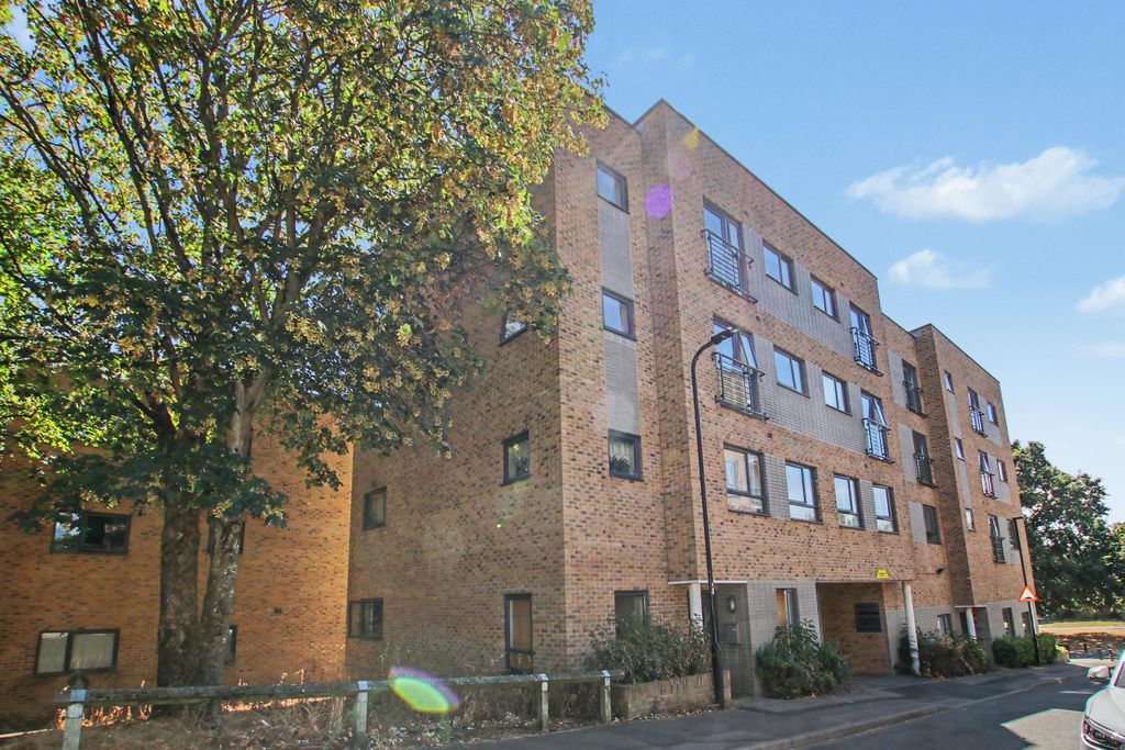 Property photo 1 of 9 Img_0112