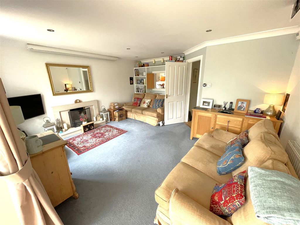 Property photo 2 of 14 Img_8682.Jpg