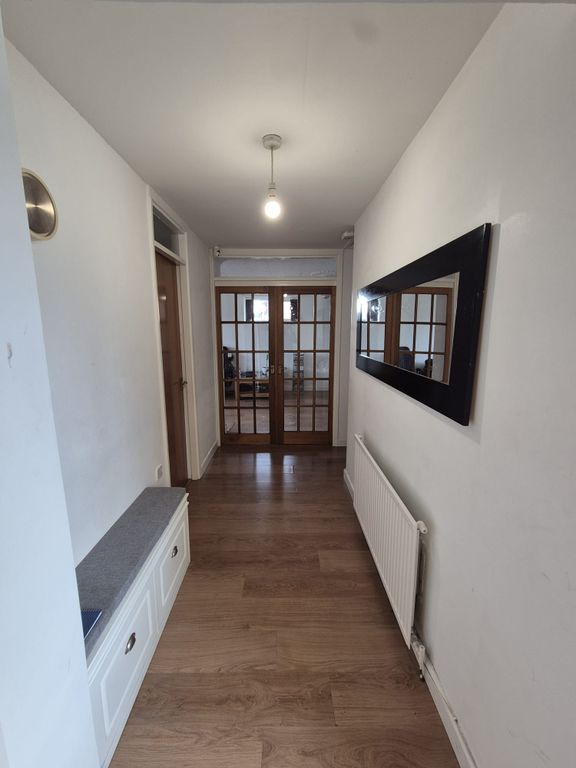Property photo 3 of 13 Hall