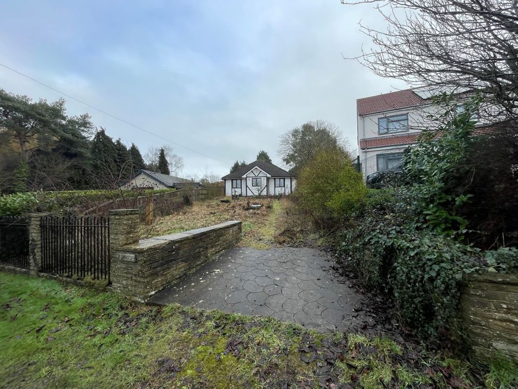 Property photo 2 of 24