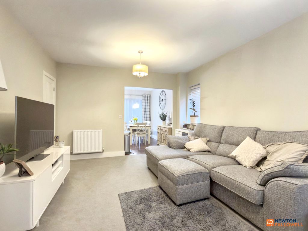 Property photo 3 of 34