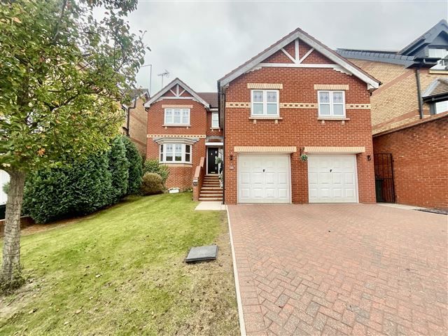 Property photo 1 of 21 Front