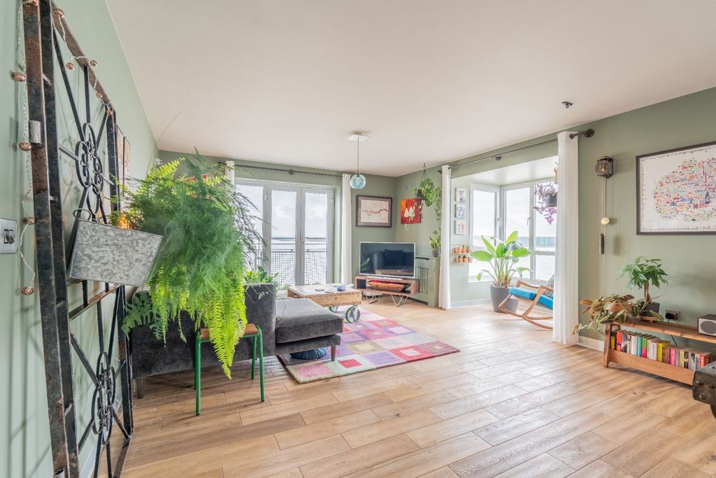 Property photo 2 of 24 4851572