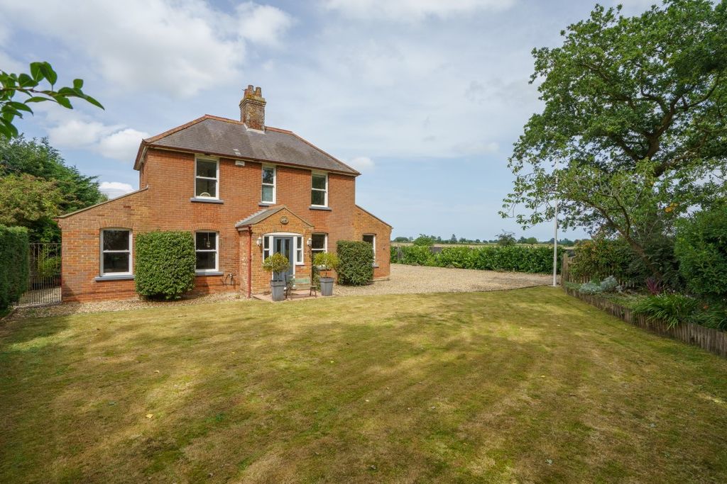 Property photo 1 of 30